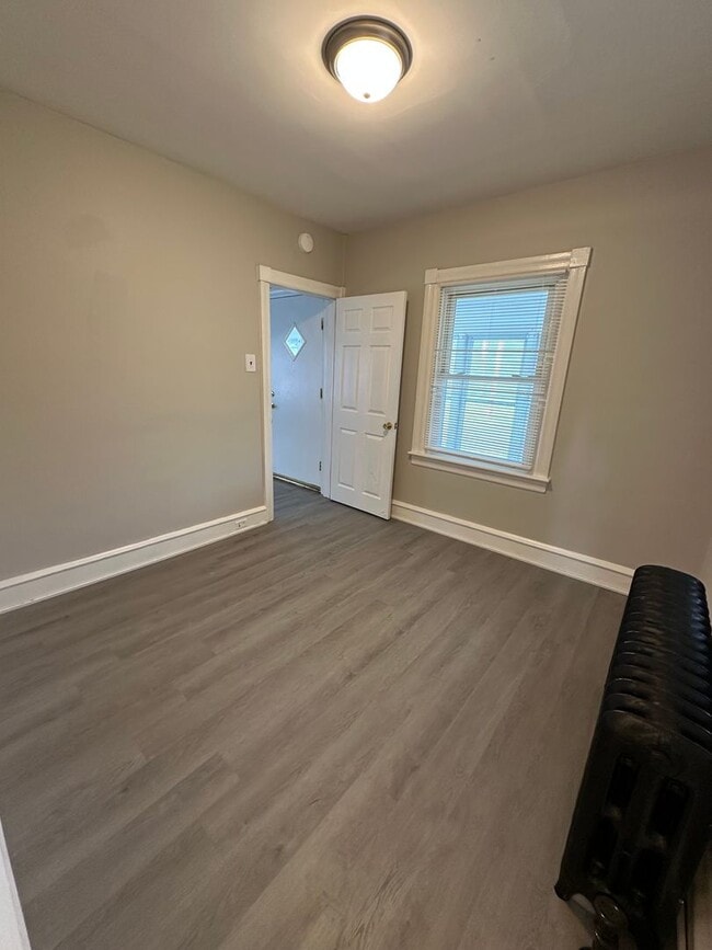 Building Photo - 3 Bed, 2 bath single in Upper Darby