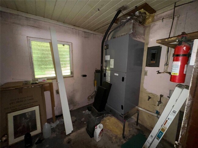 Building Photo - 325 Chesney Blvd