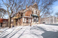 Building Photo - 223 Bates Ave