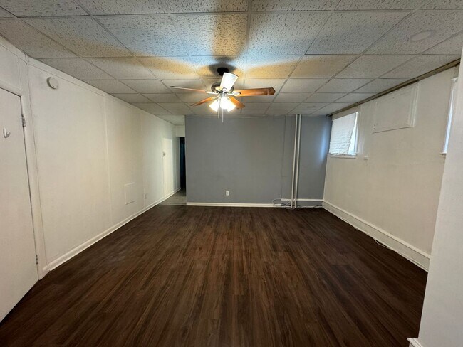 Building Photo - 623 N 64th St