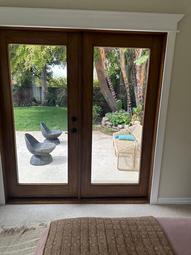 French Doors - 1029 Chautauqua Blvd