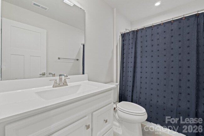 Building Photo - 111 Skylar Vw Wy