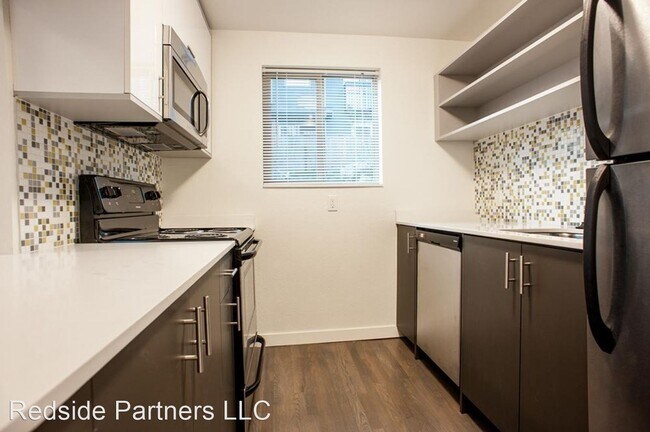 Building Photo - 2122 E Jefferson St