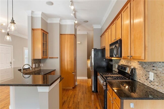 Building Photo - 267 Carlyle Park Dr