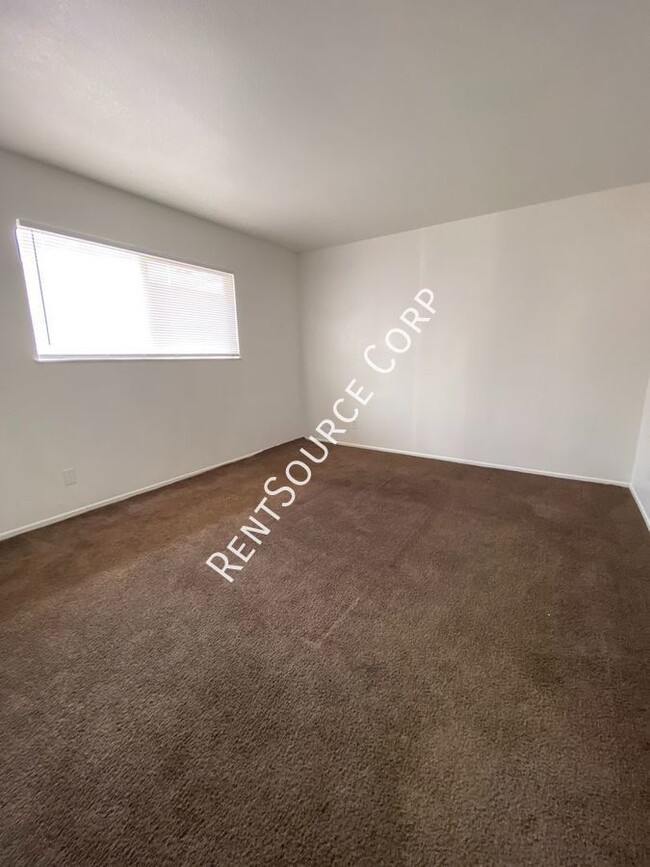 Building Photo - 1 Bedroom 1 Bathroom in Palmdale