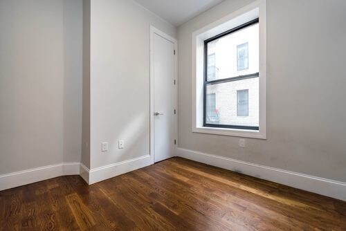 Building Photo - 1625 Putnam Ave