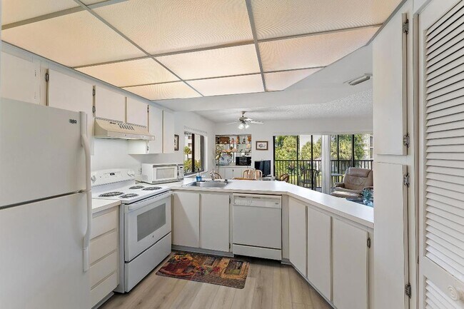 Building Photo - 1605 S US Hwy 1