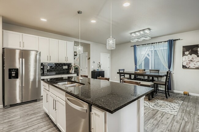 Building Photo - 8990 Birch Run Dr