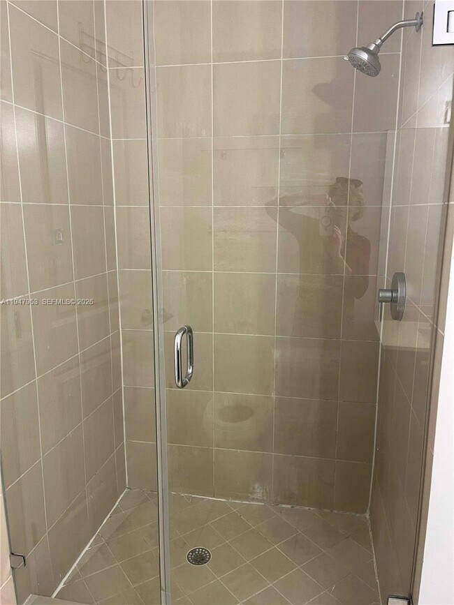 Building Photo - 333 NE 24th St