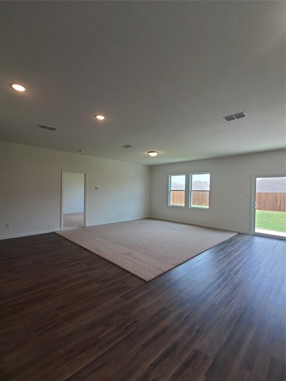 Building Photo - 712 Peach Tree Ln