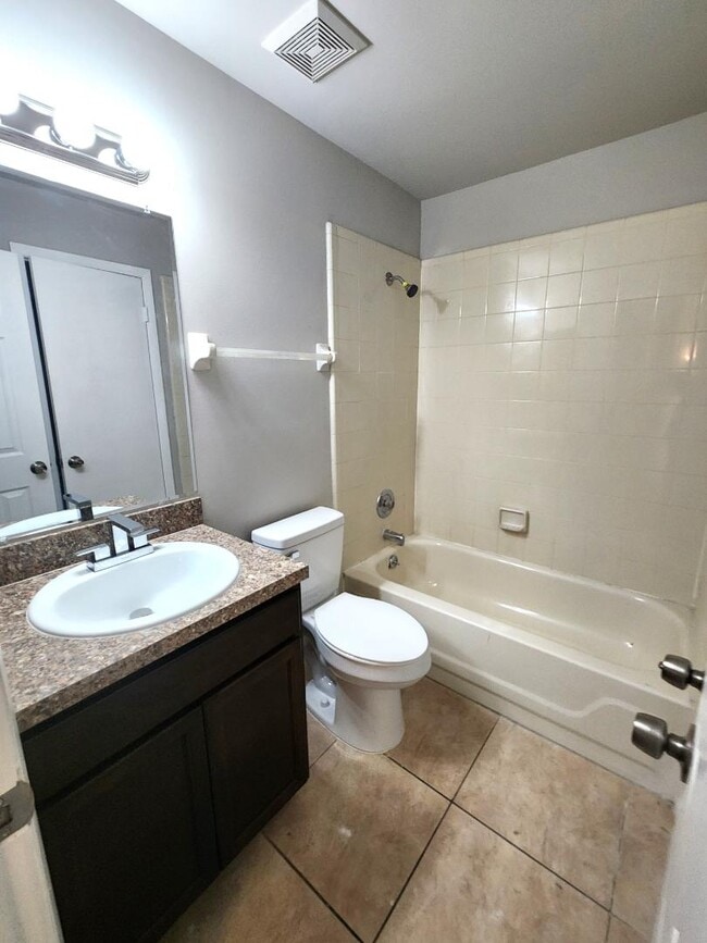 Building Photo - 2913 Prince Oak Ct
