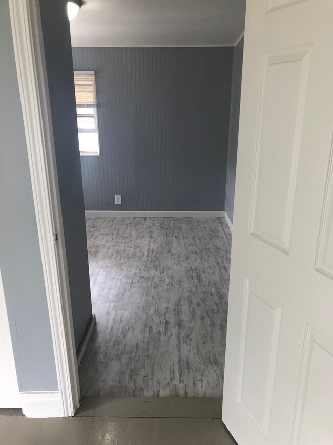 Building Photo - 1260 Gimblin St