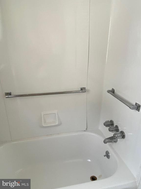 Building Photo - 14 Walnut St