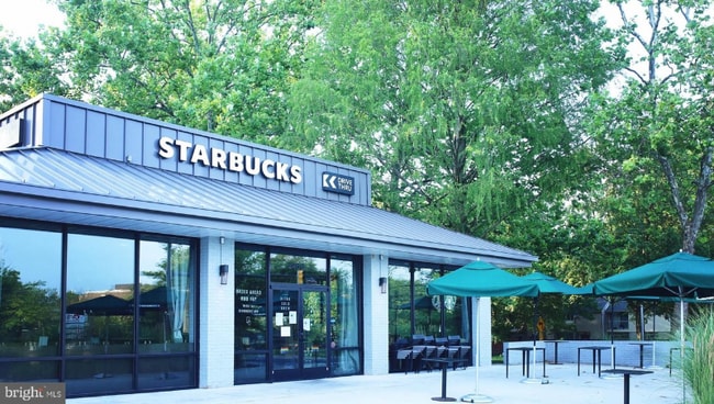 Building Photo - 10564 Twin Rivers Rd