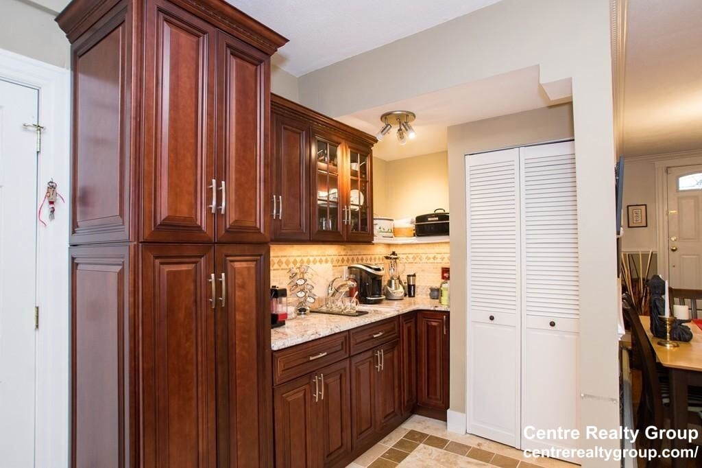 Building Photo - 8 Ransom Rd