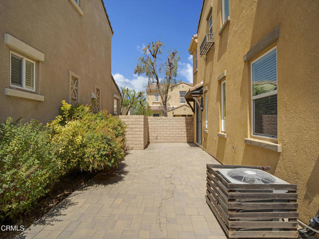 Building Photo - 2949 Palmera Ln