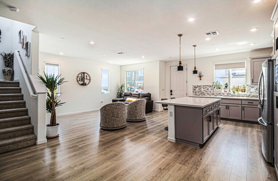 Building Photo - 1502 Sanctuary St