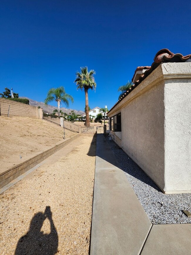 Building Photo - Charming Single-Story Home