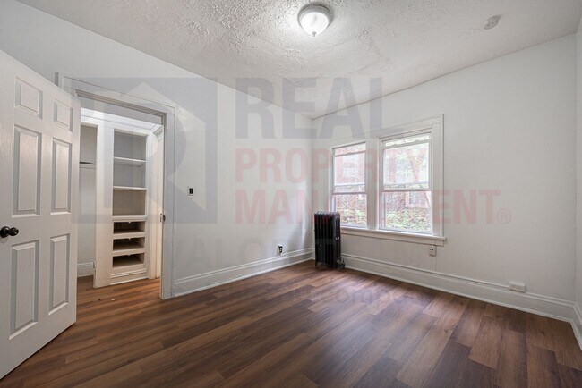 Building Photo - Cozy Living near University Circle
