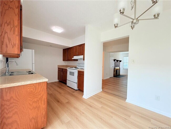 Building Photo - 9 Sidewinder Ct