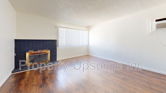 Building Photo - 175 Oroview Dr