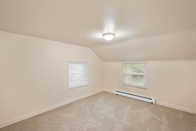 Building Photo - Stunning 3 bedroom home in Wilkins Township available June 15!