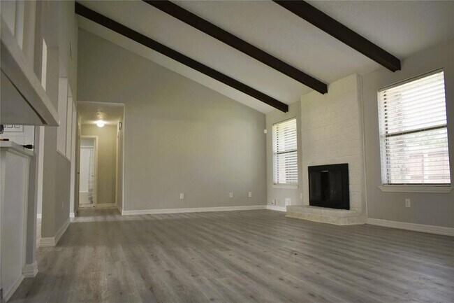 Building Photo - 10011 Sageorchard Ln