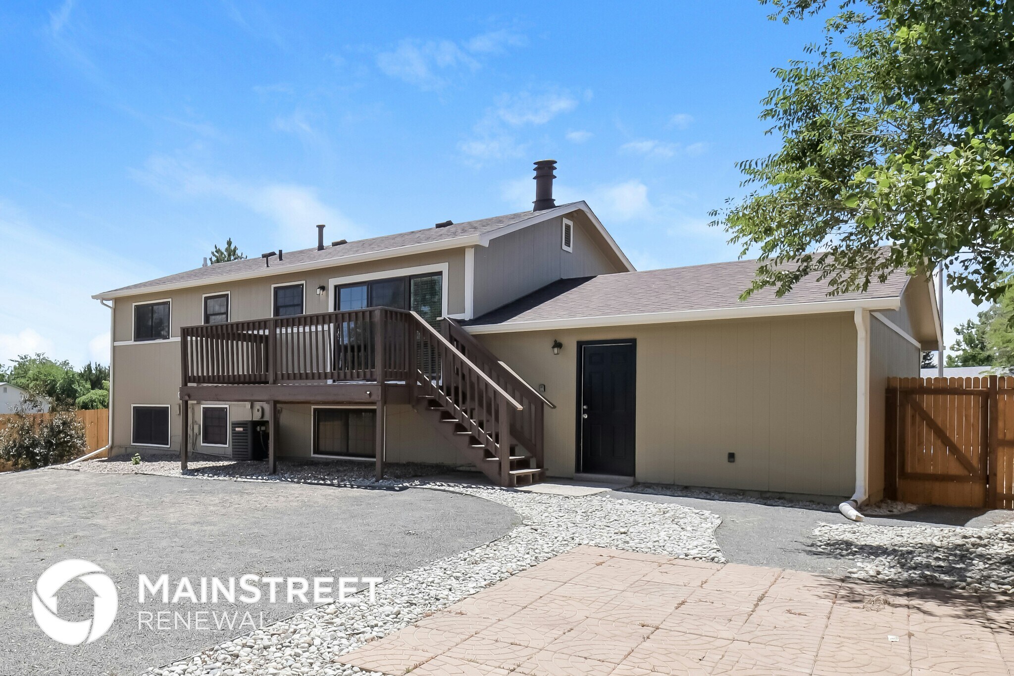 Building Photo - 17125 E Kent Dr