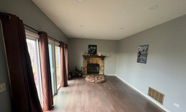 Building Photo - 1756 Bradford Ln