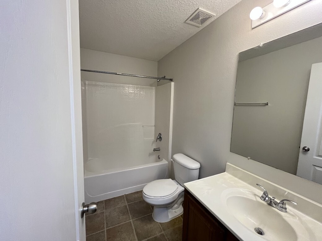 Building Photo - 8265 Halls Hammock Ct