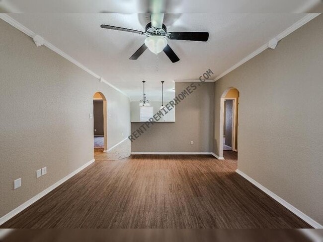 Building Photo - 116 Meadow Dr