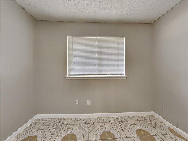 Building Photo - 7434 Tetela Dr