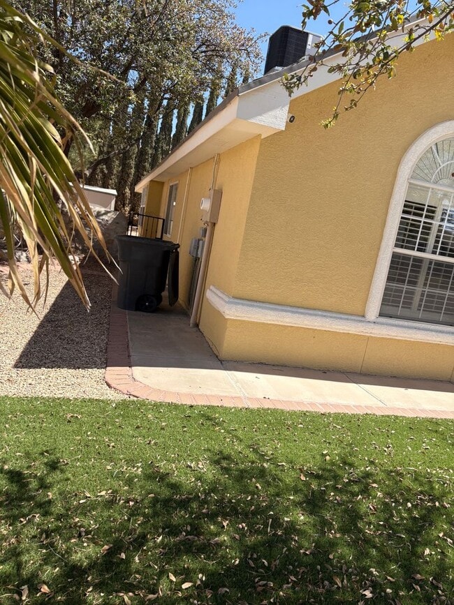 Building Photo - Home for Rent in Horizon by the Golf Course