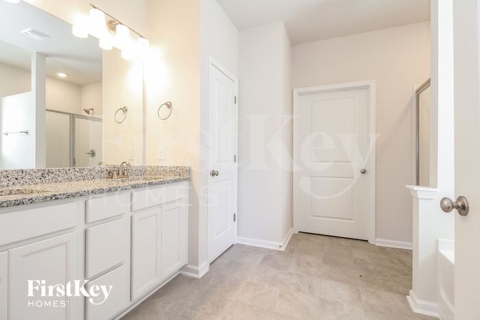 Building Photo - 465 Yoshino Cherry Dr