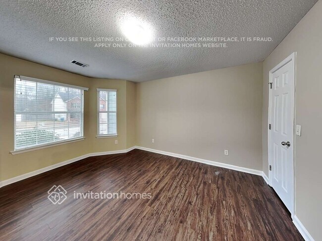 Building Photo - 372 Othello Dr