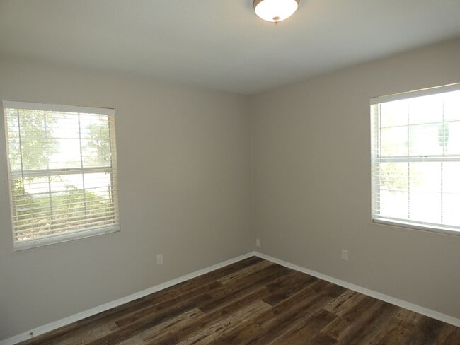 Building Photo - 3-Bedroom Home- LVP Throughout