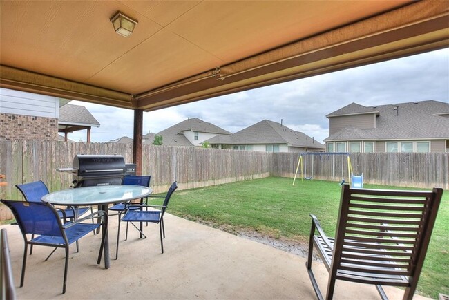 Building Photo - 8072 Bassano Dr