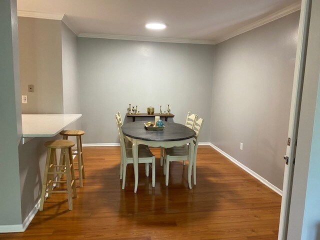 Building Photo - 1002 Woodland Vlg