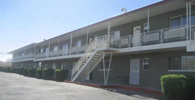 Building Photo - Casa Verde Apartments