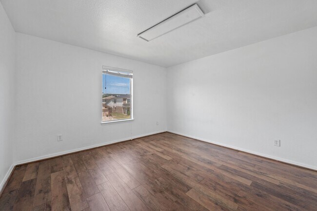 Building Photo - 4614 Pin Oak Creek Ln