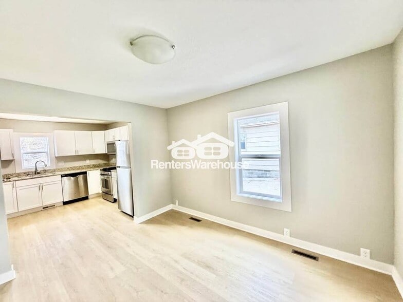 Building Photo - 3623 SW 9th St