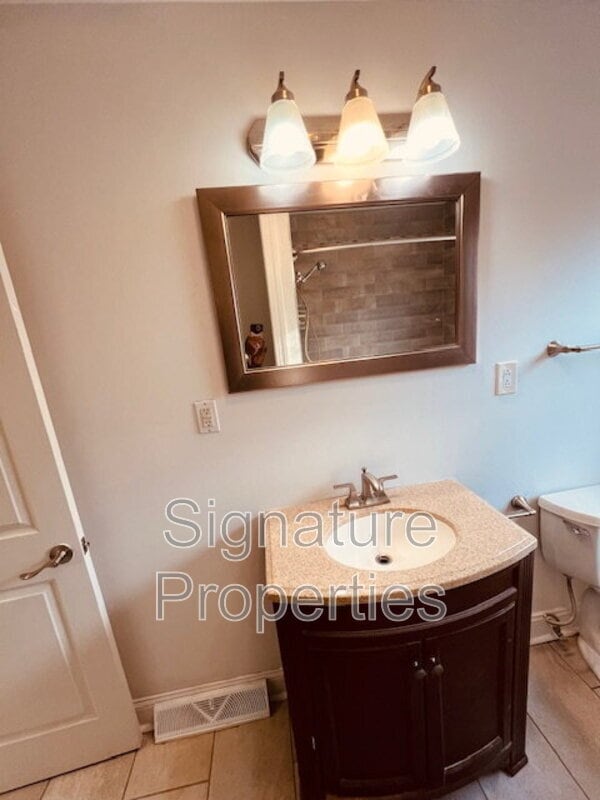 Building Photo - 936 Weaver Ave