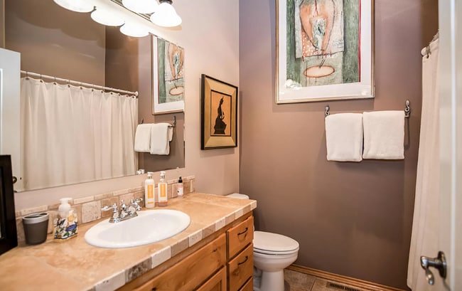 Building Photo - Single Level 2 Bed/2 Bath Townhome in Old ...