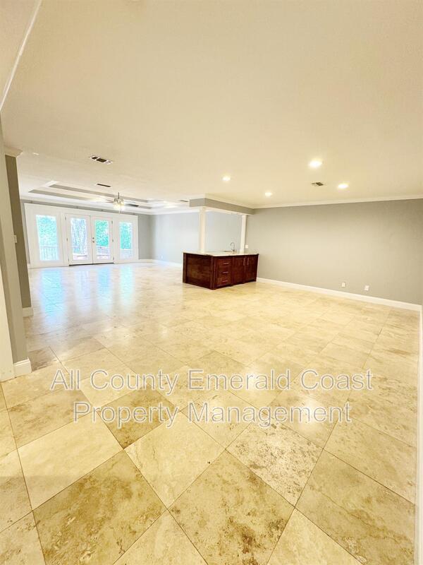 Building Photo - 847 Kell Aire Dr