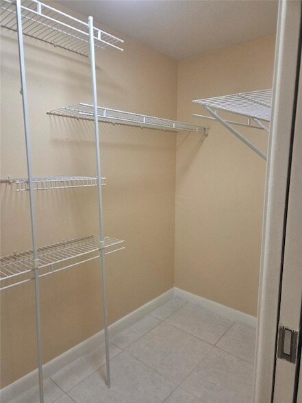 Building Photo - 3351 NW 85th Ave