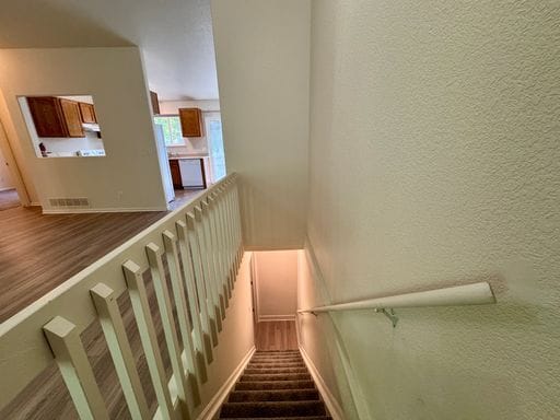 Building Photo - Fantastic 3 Bed 2 Bath Longmont Duplex! Av...