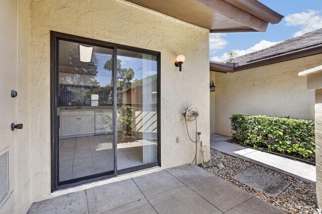Building Photo - 184 Mastic Tree Ct