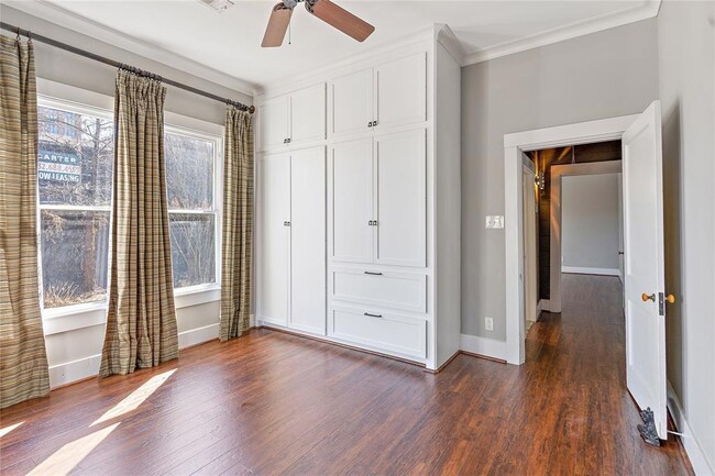 Building Photo - 809 Woodrow St