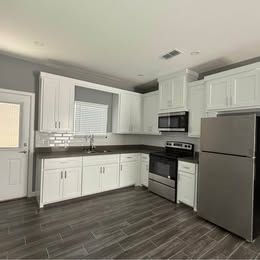 Building Photo - 2922 W Driftwood St