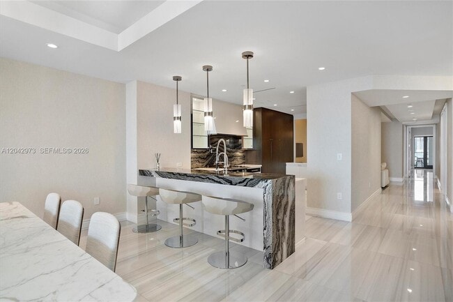 Building Photo - 17901 Collins Ave